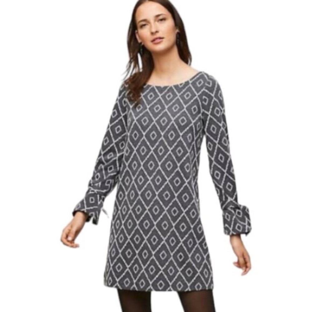 Loft Ann Taylor Tie Cuff shift dress with diamond abstract print